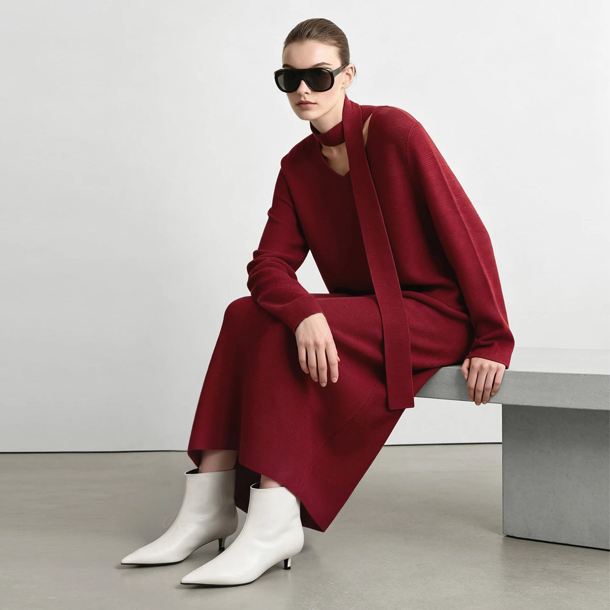 Women's V-Neck Knit Maxi Dress - Minimalist Oversized Casual Style