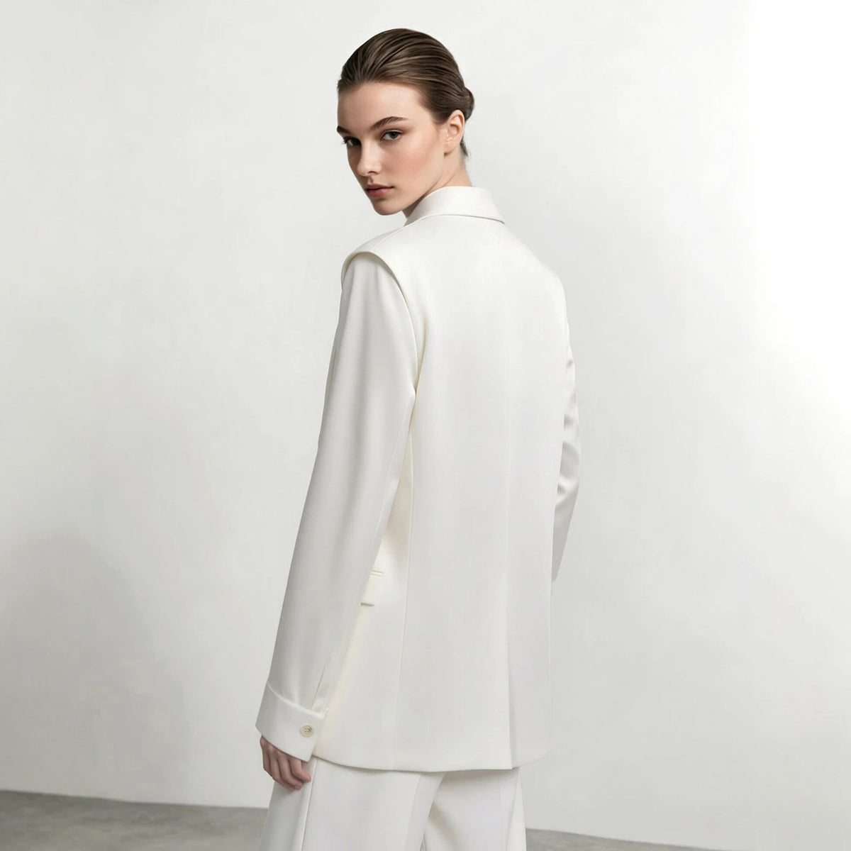 Women's Oversized Wide Shoulder Blazer - Office Commuter Suit Jacket