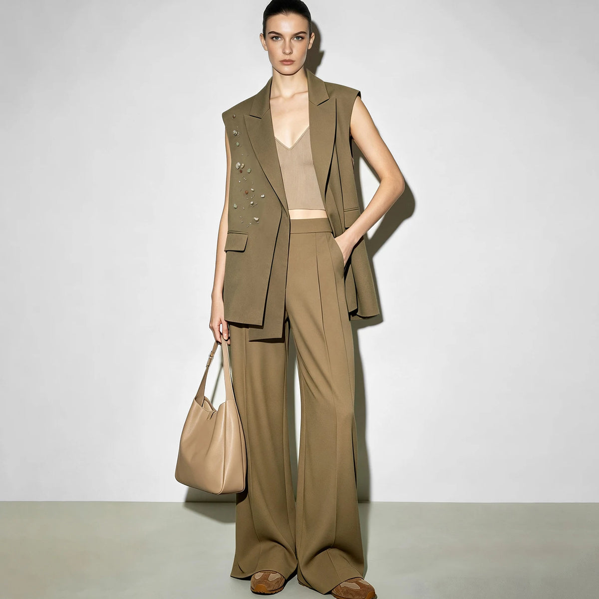 Women's Lapel Collar Vest - Minimalist Relaxed Fit Commuter Top
